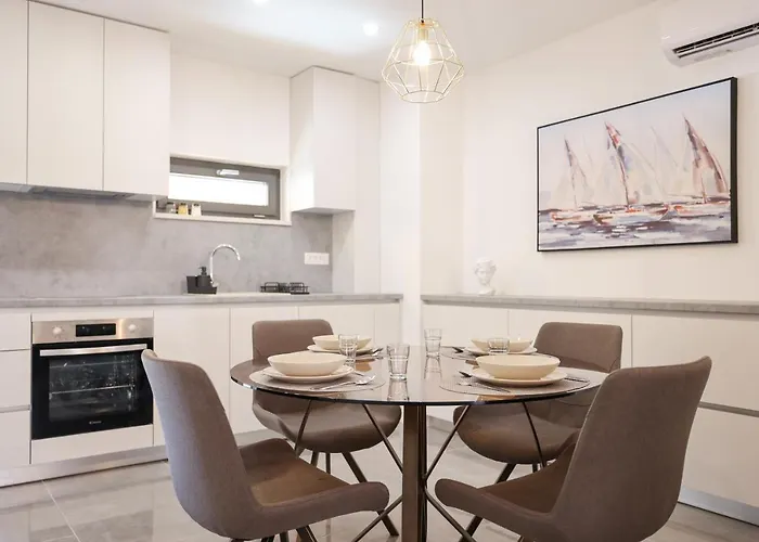 Marilla Ζαντάρ