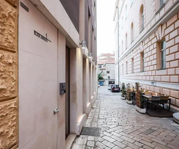 Marilla * Ζαντάρ