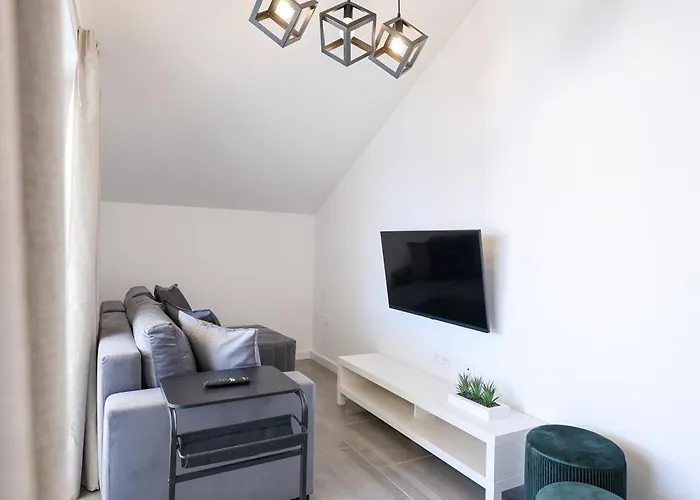 Marilla Ζαντάρ