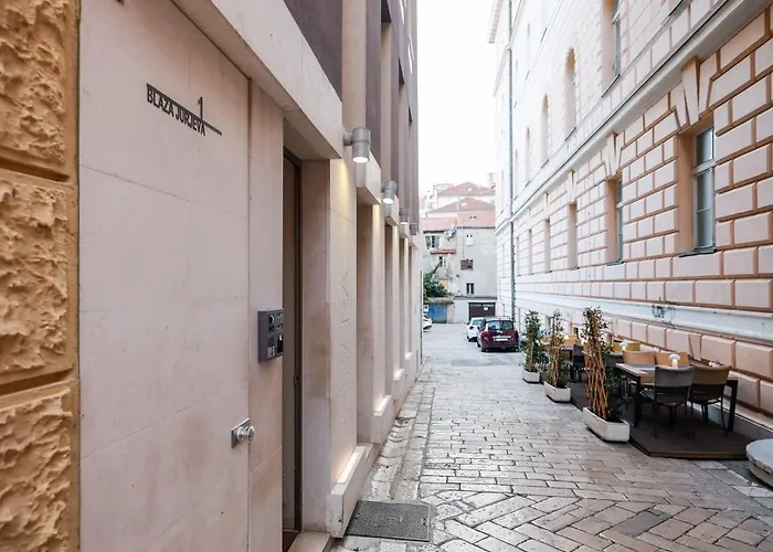 Marilla * Ζαντάρ